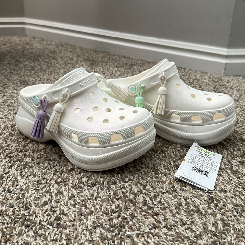 Crocs classic bae festival size 6 womens iridescent white
